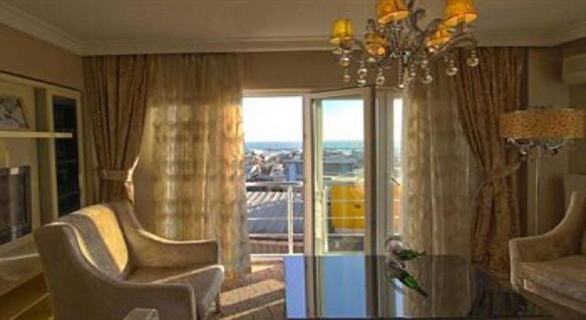 Q Hotel Laleli Istanboel Buitenkant foto
